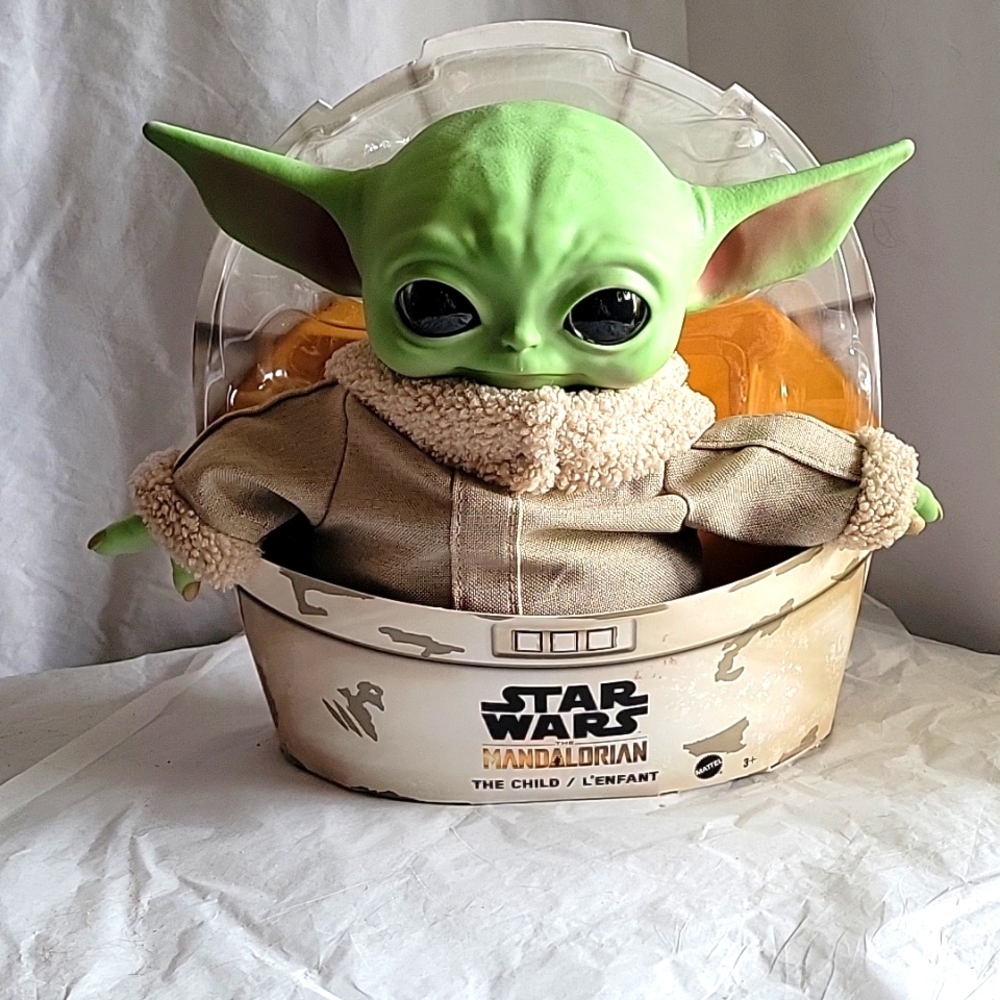STAR WARS MANDALORIAN- THE CHILD/L'ENFANT "BABY YODA" NEW IN BOX